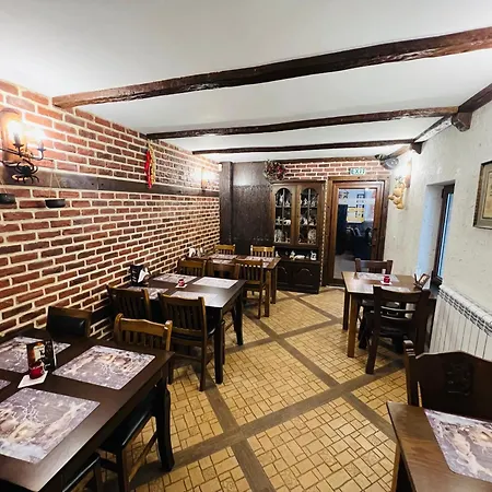 фокс хаус Fox House Hotel Peshtera (Pazardzhik)