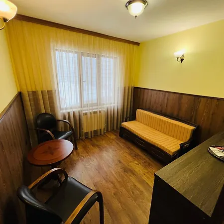 фокс хаус Fox House Peštera