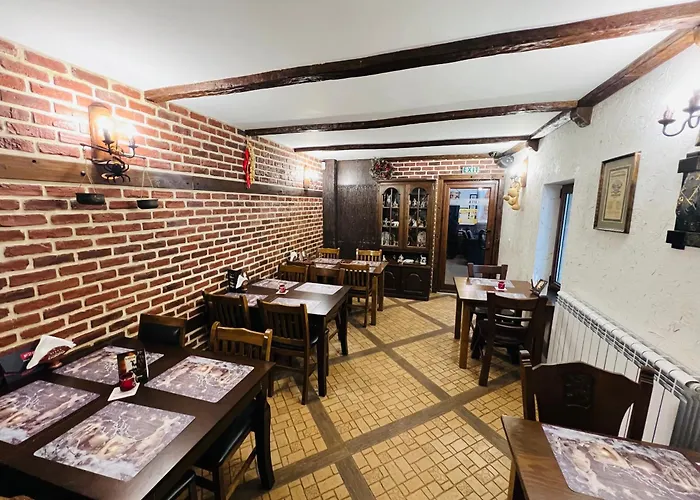 фокс хаус Fox House Hotel Peshtera (Pazardzhik)