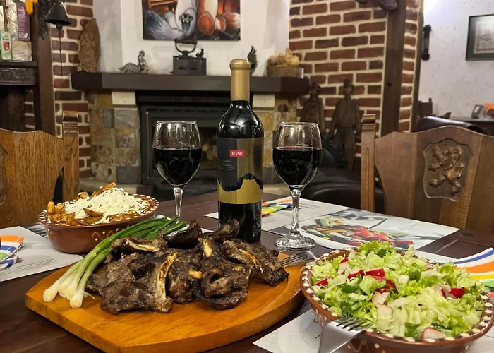 фокс хаус Fox House Hotel Peshtera (Pazardzhik)